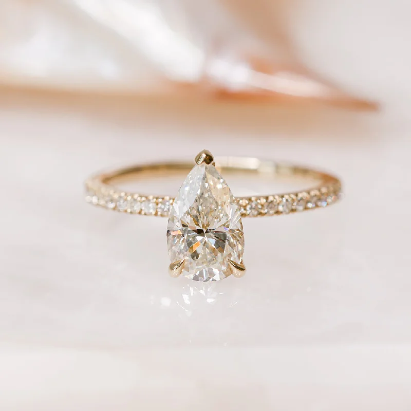 Luz 1.5 Carat Natural Pear Cut Diamond Engagement Ring