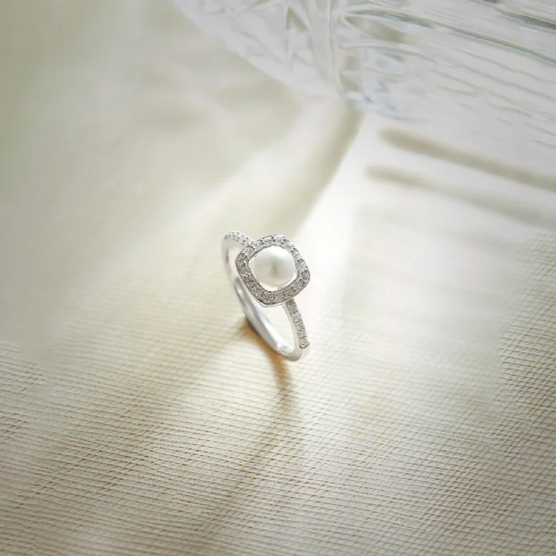 Classic Cushion Pearl Diamond Ring