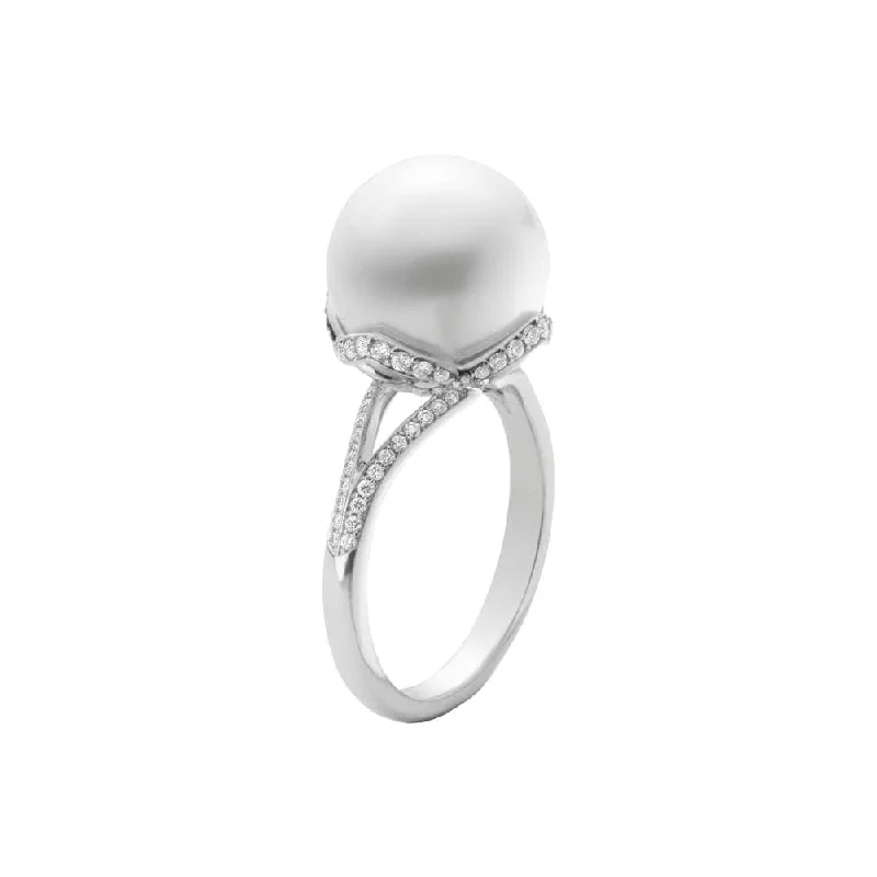 White South Sea and Diamond Classic Embrace Ring