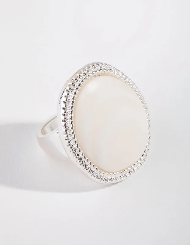 Silver Pearly Shield Ring